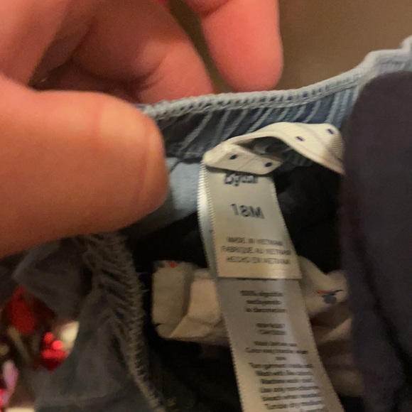 Osh B Gosh: 6pc matching set. 18M Skirt, 18-24M tops, 18M Bloomers - Picture 4 of 11